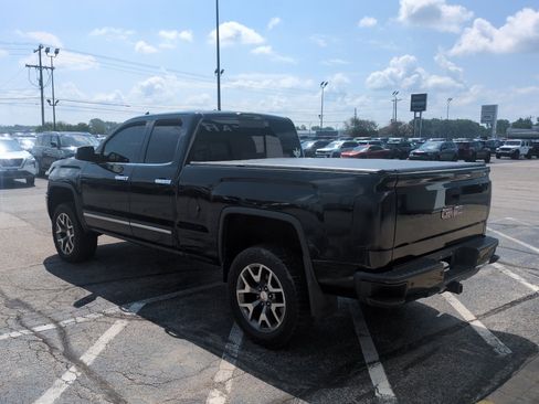 Used 2016 GMC Sierra 1500 SLT w/ All-Terrain Package AWD/4WD image 7
