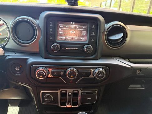 Used 2020 Jeep Gladiator Sport w/ Quick Order Package 24S AWD/4WD image 8