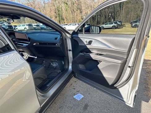 Used 2024 Cadillac Lyriq Tech image 30