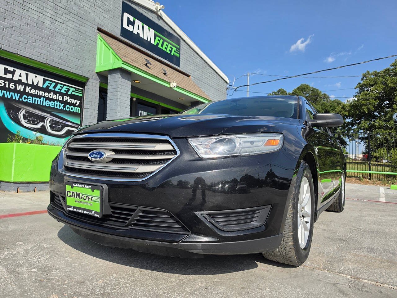 Used 2013 Ford Taurus SE FWD image 3