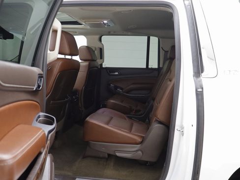 Used 2016 Chevrolet Suburban LTZ image 16