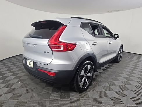 Certified 2023 Volvo XC40 B5 Ultimate w/ Climate Package AWD/4WD image 11