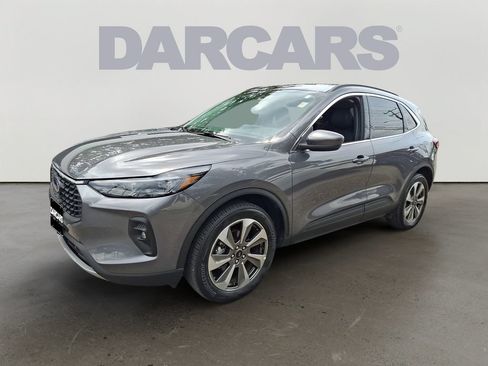 Used 2025 Ford Escape Platinum AWD/4WD image 3
