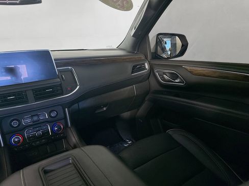 Used 2023 Chevrolet Tahoe Premier AWD/4WD image 33