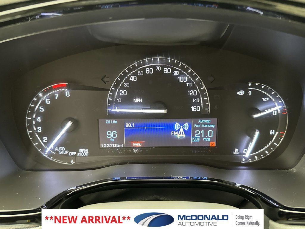 Used 2017 Cadillac XT5 Luxury w/ Driver Awareness Package AWD/4WD image 15