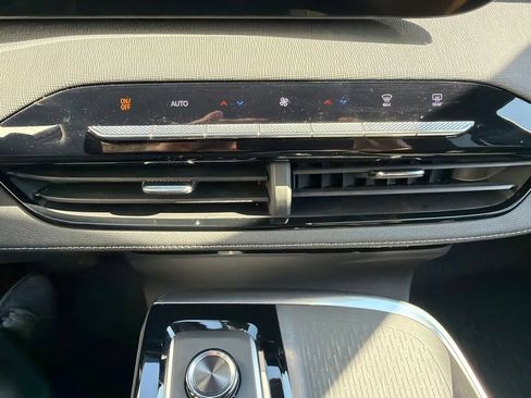 Used 2025 Buick Enclave Preferred w/ LPO, Floor Liner Package FWD image 76