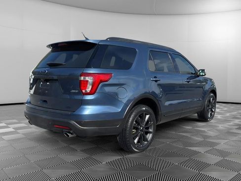 Used 2019 Ford Explorer XLT w/ Equipment Group 202A image 4