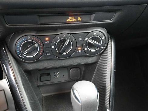 Used 2017 Toyota Yaris iA FWD image 13