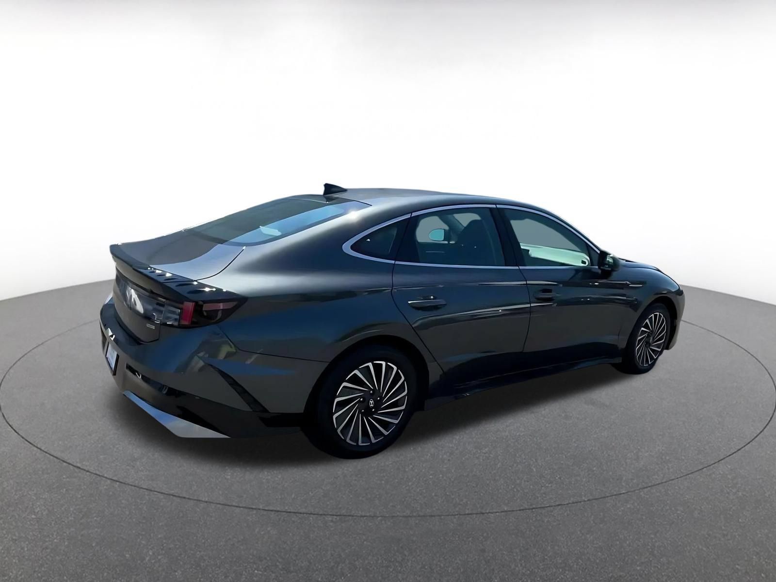 Used 2025 Hyundai Sonata SEL FWD image 14