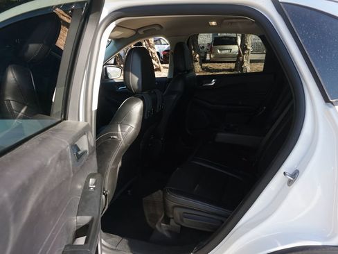 Used 2022 Ford Escape SEL w/ Technology Package FWD image 14