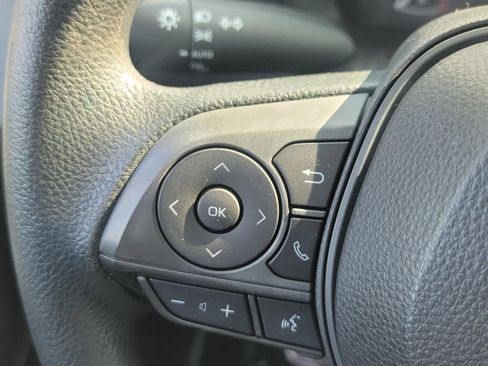 Used 2021 Toyota Corolla LE FWD image 23