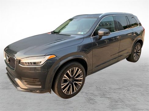 Used 2022 Volvo XC90 T5 Momentum w/ Climate Package AWD/4WD image 6