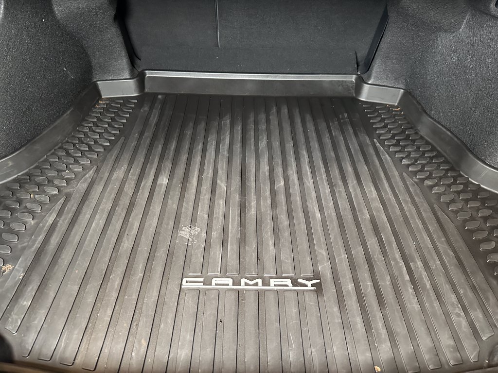 Used 2022 Toyota Camry SE FWD image 22