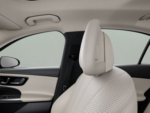 Used 2025 Mercedes-Benz E 350 Sedan image 45