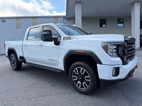 Used 2022 GMC Sierra 2500 AT4 w/ AT4 Premium Plus Package AWD/4WD image 2