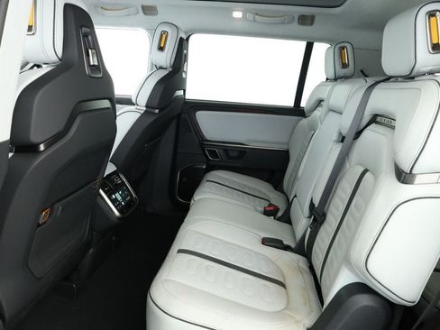 Used 2024 Rivian R1S Adventure AWD/4WD image 21