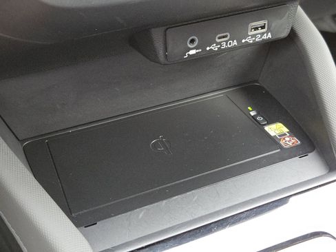 Used 2025 Subaru Forester Limited w/ Popular Package #2 image 9