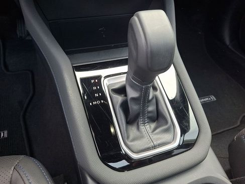 Used 2025 Subaru Forester Limited w/ Popular Package image 15