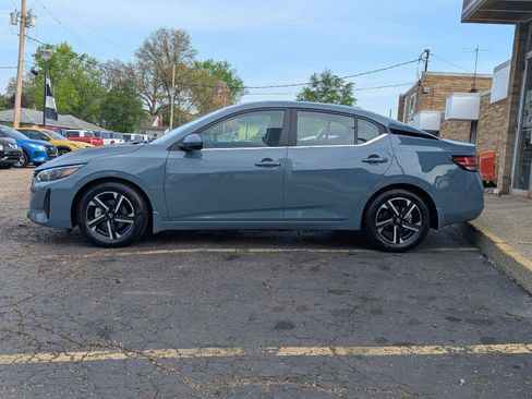 Used 2024 Nissan Sentra SV FWD image 4