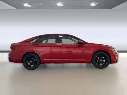 New 2026 Volkswagen Jetta SE image 8