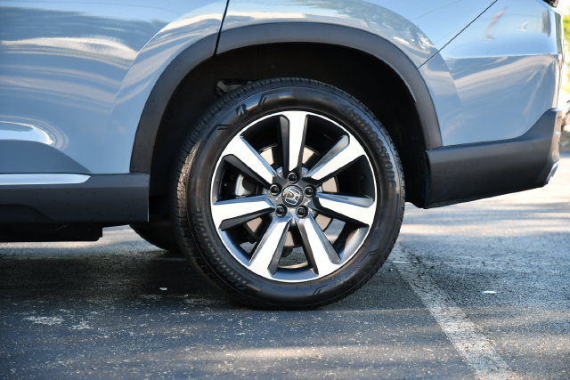 Used 2024 Honda Pilot Touring image 11