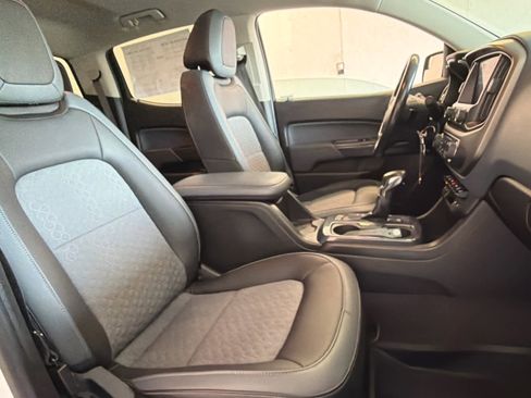 Used 2022 Chevrolet Colorado Z71 w/ Safety Package image 25