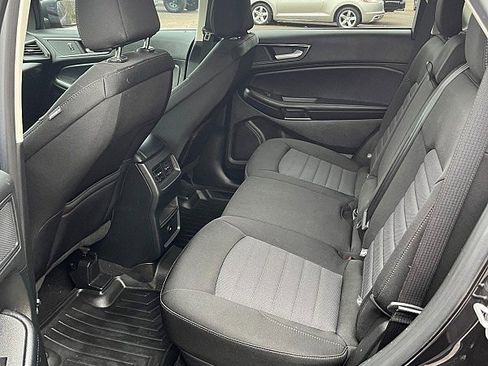 Used 2023 Ford Edge SE image 19