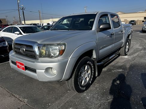 Used 2009 Toyota Tacoma image 2