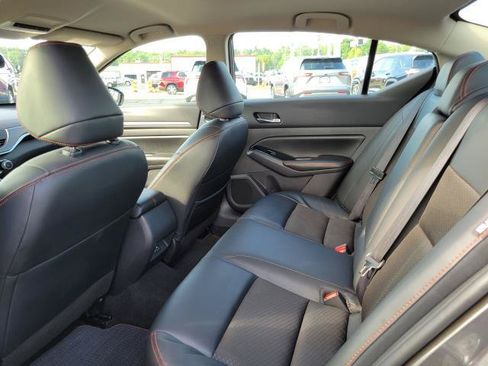 Used 2024 Nissan Altima 2.5 SR FWD image 25