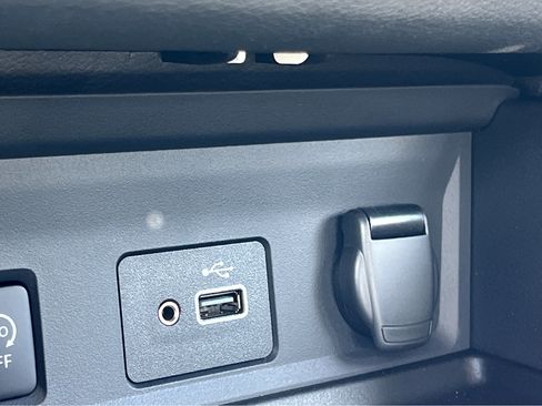 New 2025 Nissan Sentra S image 9