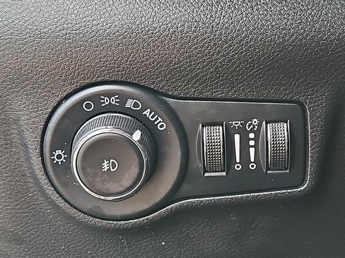 Certified 2022 Jeep Compass Latitude AWD/4WD image 24