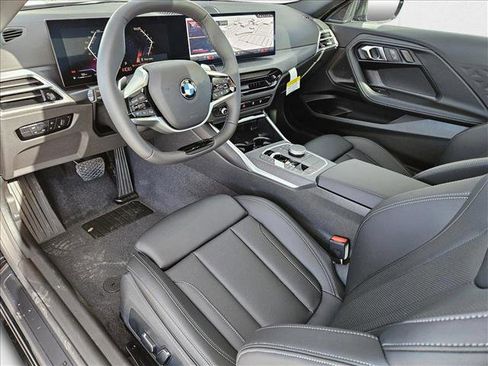 Used 2025 BMW 230i 230i w/ M Sport Package image 9