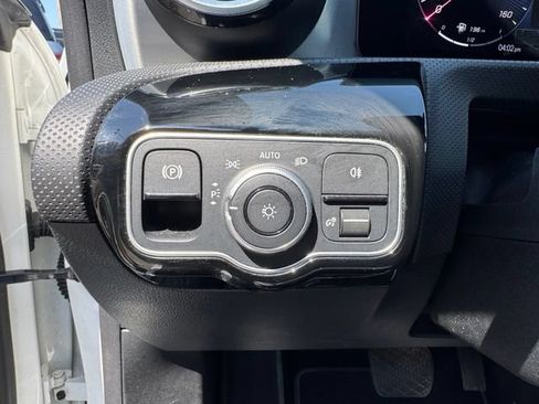 Used 2025 Mercedes-Benz CLA 250 4MATIC image 24