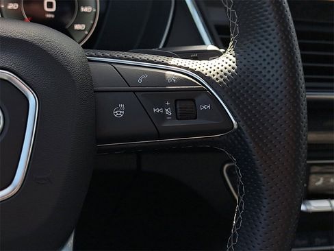 Certified 2023 Audi SQ5 Premium Plus w/ Premium Plus Package image 9