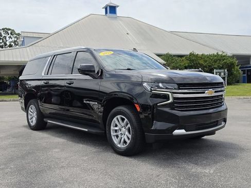 Used 2023 Chevrolet Suburban LT RWD image 7