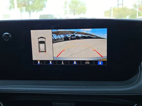 Certified 2025 Buick Encore GX Avenir w/ Avenir Technology Package image 18