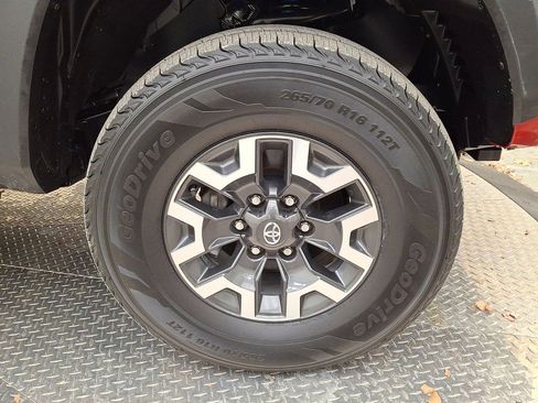 Used 2021 Toyota Tacoma TRD Off-Road w/ Technology Package image 26