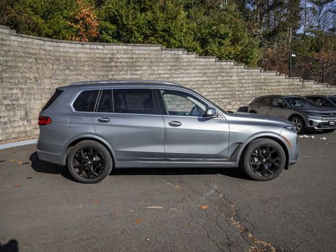 Used 2024 BMW X7 xDrive40i w/ Premium Package image 4