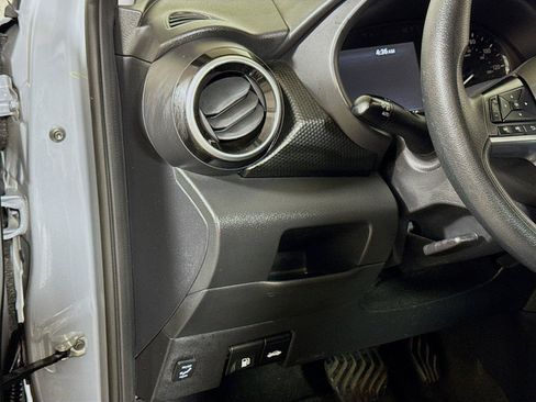 Used 2024 Nissan Kicks SV w/ Interior Electronics Package FWD image 8