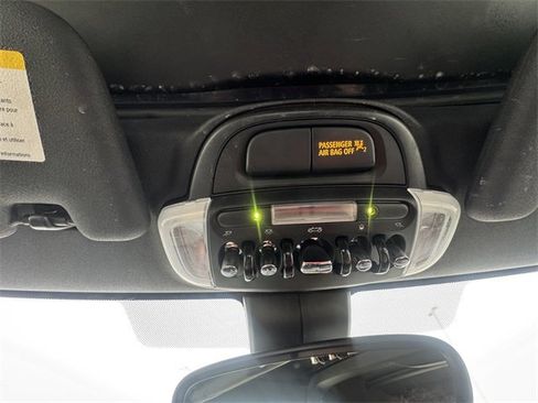 Used 2019 MINI Cooper S w/ Premium Package image 24