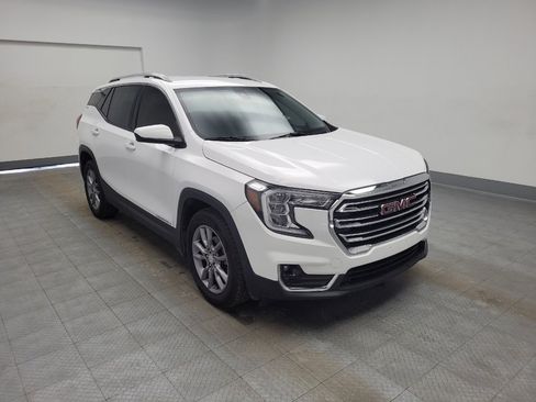 Used 2022 GMC Terrain SLT image 13