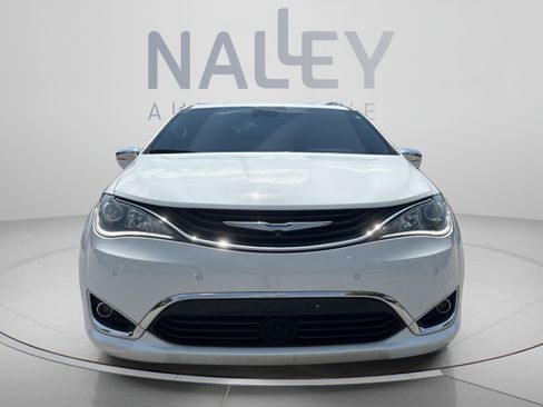 Used 2019 Chrysler Pacifica Limited w/ Advanced Safetytec Group FWD image 11