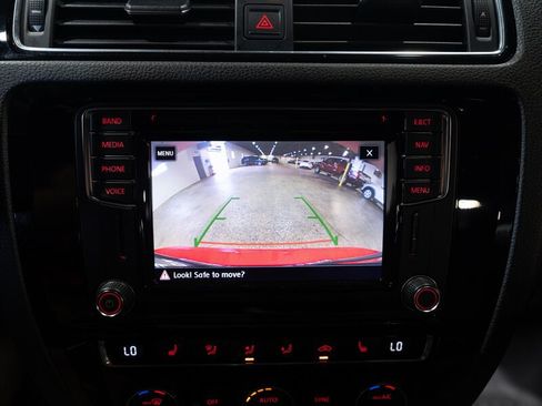 Used 2017 Volkswagen Jetta GLI FWD image 26