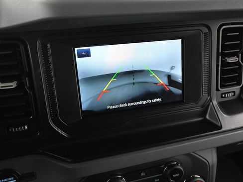 Used 2021 Ford Bronco Base image 14