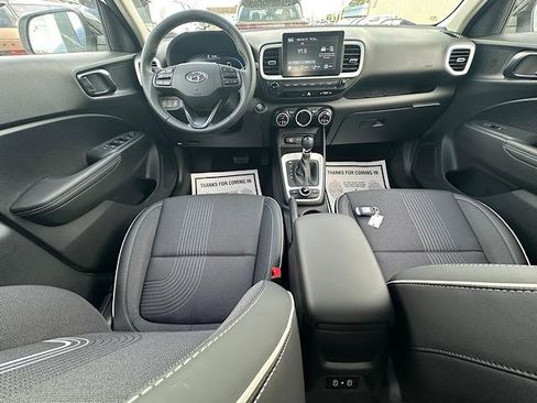 New 2026 Hyundai Venue SEL image 9