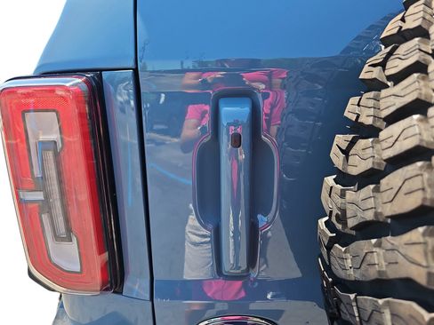 Used 2021 Ford Bronco First Edition AWD/4WD image 31