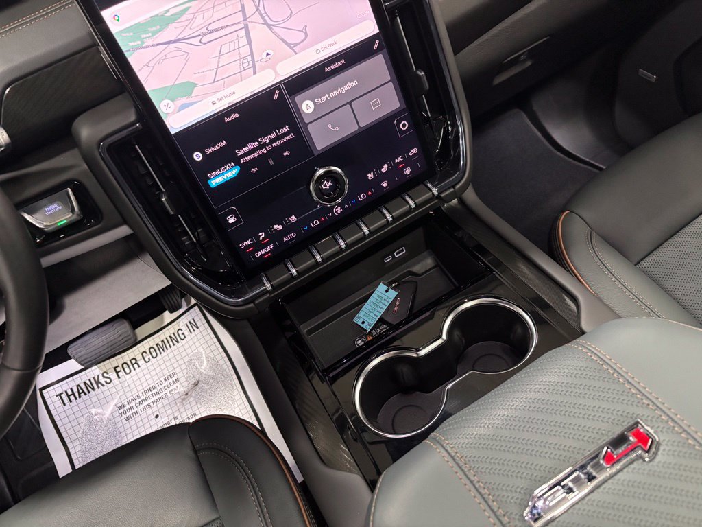 Used 2026 GMC Yukon XL AT4 AWD/4WD image 37