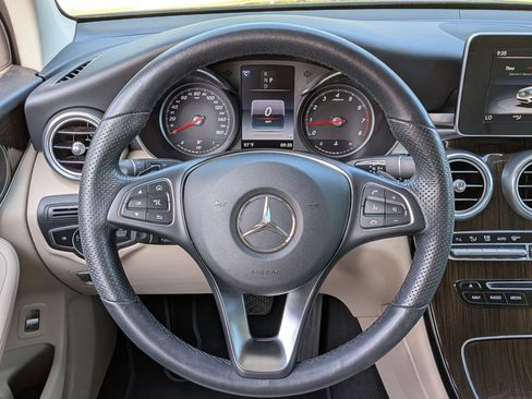 Used 2019 Mercedes-Benz GLC 300 image 19