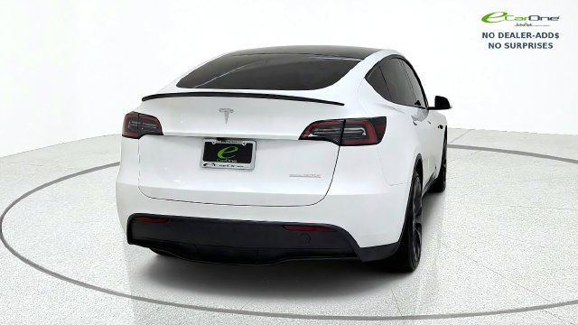 Used 2025 Tesla Model Y Performance AWD/4WD image 8