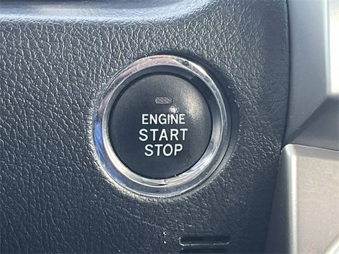 Used 2018 Toyota 4Runner Limited image 34